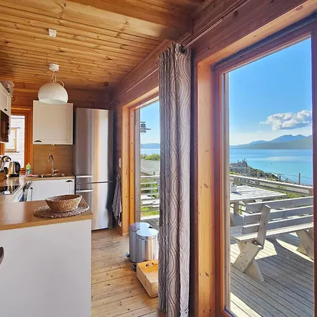 Mikkelvik Brygge Holiday home *